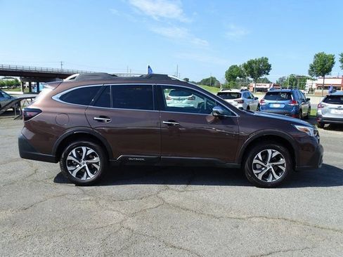 Certified 2022 Subaru Outback Touring image 8