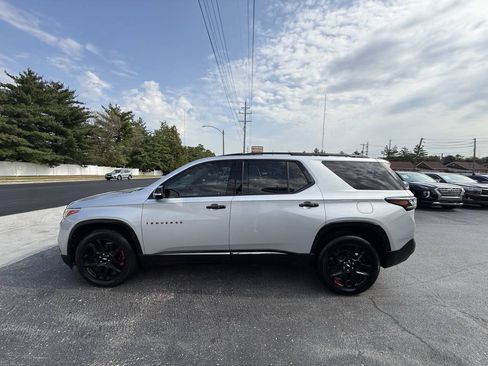 Used 2019 Chevrolet Traverse Premier w/ Redline Edition FWD image 4