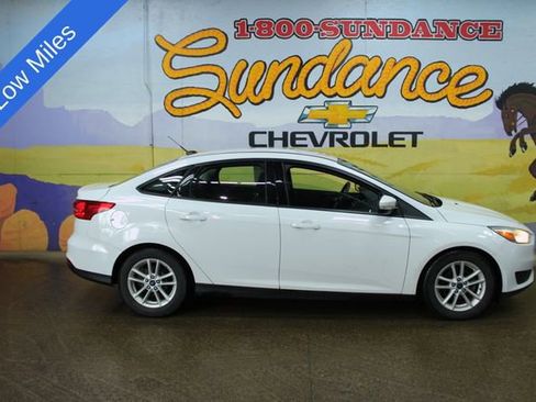Used 2016 Ford Focus SE image 1
