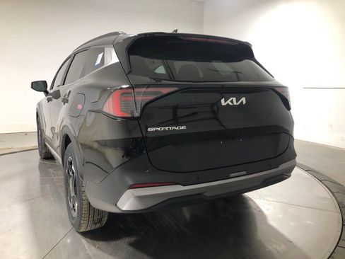 New 2026 Kia Sportage EX FWD image 5