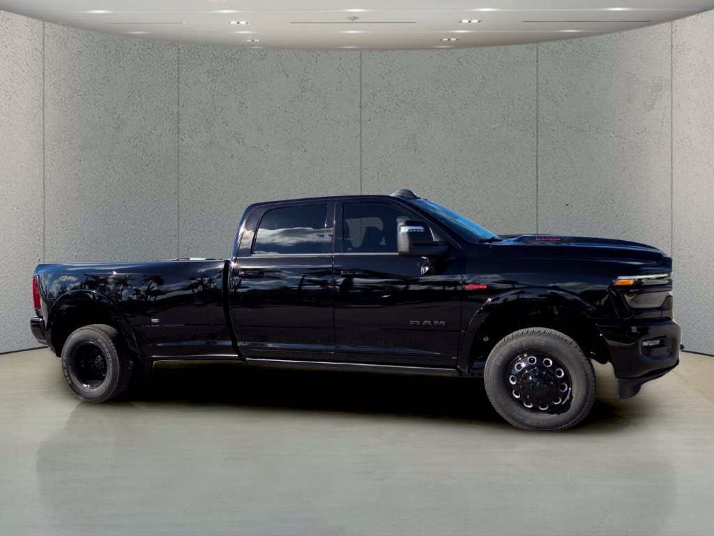 New 2027 RAM 3500 Laramie AWD/4WD image 3