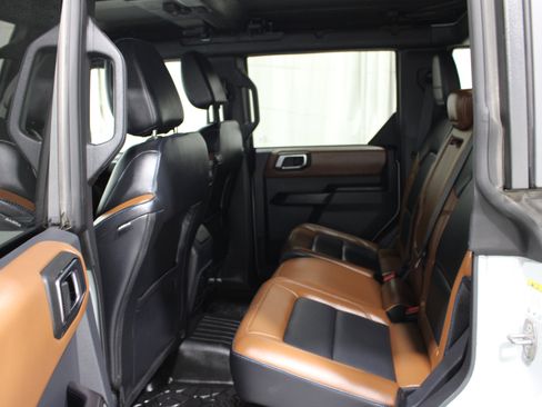 Used 2024 Ford Bronco Outer Banks AWD/4WD image 22