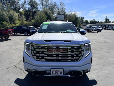 Used 2024 GMC Sierra 1500 Denali w/ Technology Package image 3
