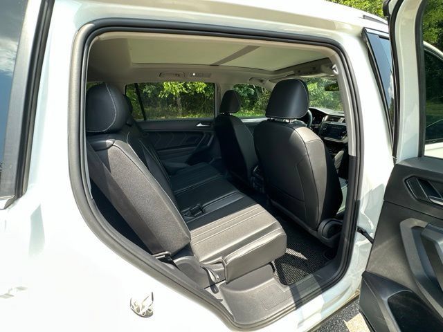 Used 2022 Volkswagen Tiguan SE FWD image 17