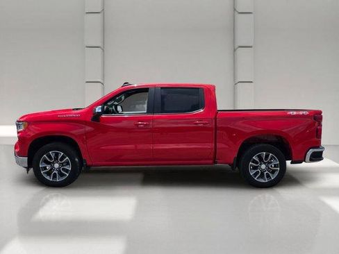 Used 2023 Chevrolet Silverado 1500 LT AWD/4WD image 2