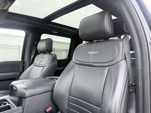 Used 2025 Ford F450 Platinum w/ FX4 Off-Road Package image 36