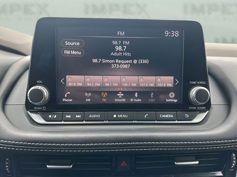 Used 2021 Nissan Rogue SV image 17