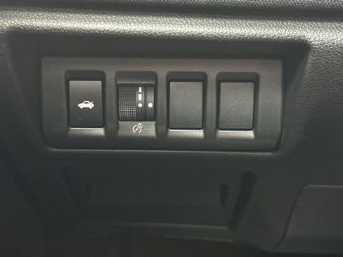 Used 2025 Subaru Legacy Premium AWD/4WD image 33