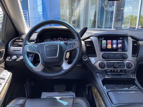 Used 2017 GMC Yukon Denali w/ Open Road Package AWD/4WD image 18