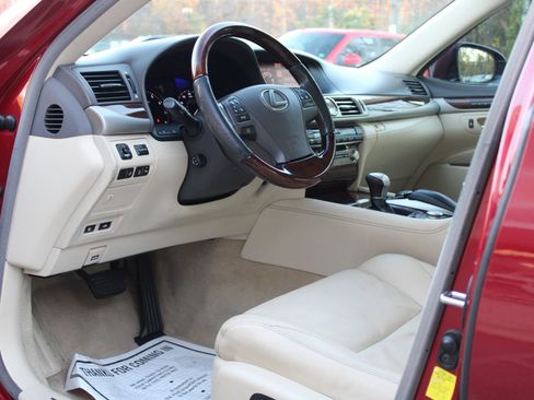 Used 2013 Lexus LS 460 image 16