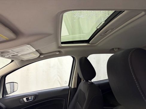 Used 2019 Ford EcoSport SE w/ SE Convenience Package image 16