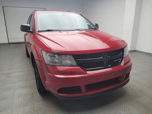 Used 2020 Dodge Journey SE w/ SE Popular Equipment Group image 14