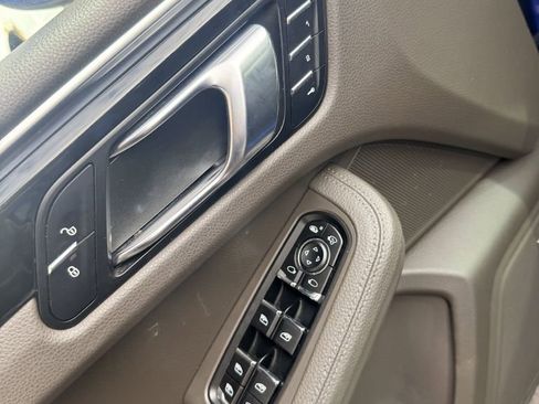 Used 2018 Porsche Macan image 7