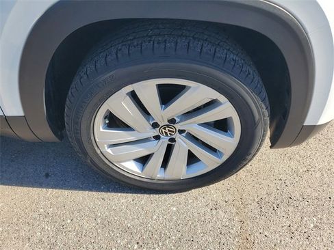 Used 2023 Volkswagen Atlas Cross Sport SE image 5