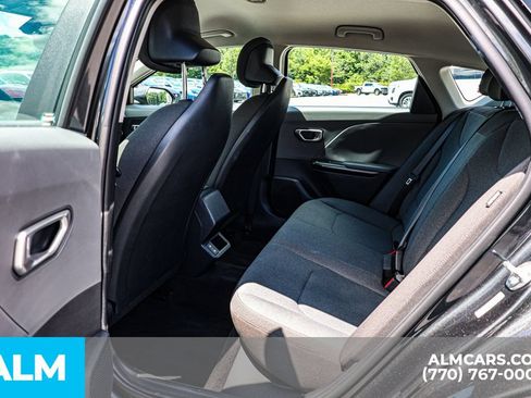 Used 2025 Kia K4 FWD image 19