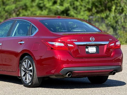 Used 2017 Nissan Altima 2.5 SV FWD image 16