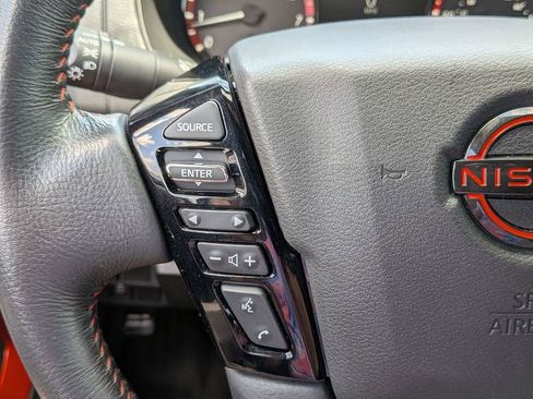 Used 2025 Nissan Frontier Pro-X RWD image 17