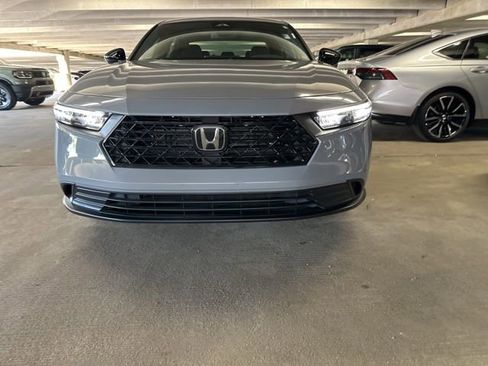 Used 2025 Honda Accord Sport image 2