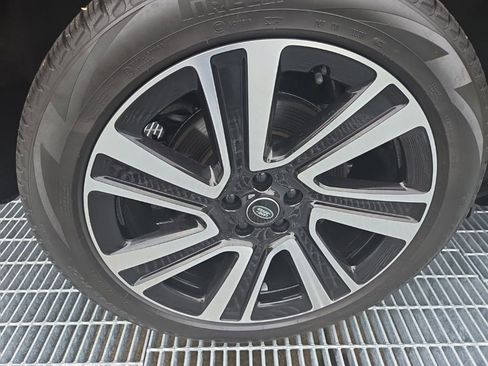 Used 2023 Land Rover Range Rover SE AWD/4WD image 16