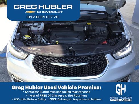 Used 2024 Chrysler Pacifica Touring-L FWD image 36