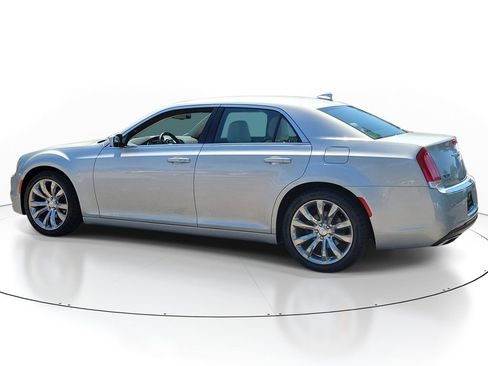 Used 2019 Chrysler 300 Touring L w/ Quick Order Package 22F RWD image 7