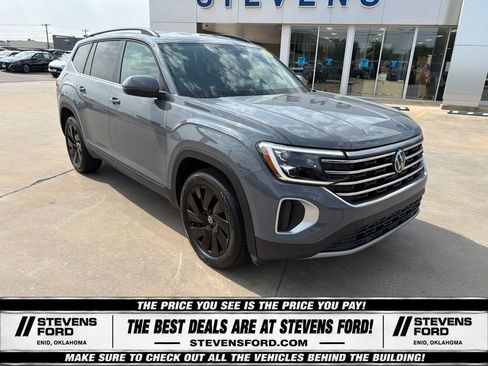 Used 2025 Volkswagen Atlas SE AWD/4WD image 5