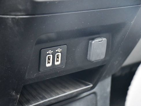 Used 2020 Ford F150 XLT w/ Equipment Group 302A Luxury AWD/4WD image 27