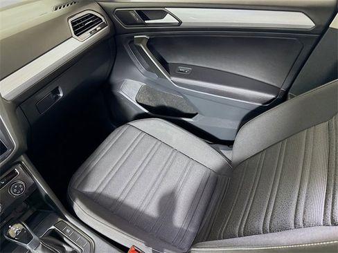 Used 2024 Volkswagen Tiguan S image 20