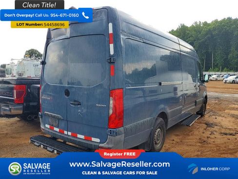 Used 2021 Mercedes-Benz Sprinter 2500 image 4