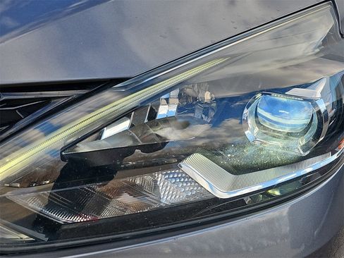 Used 2019 Nissan Sentra SR image 30