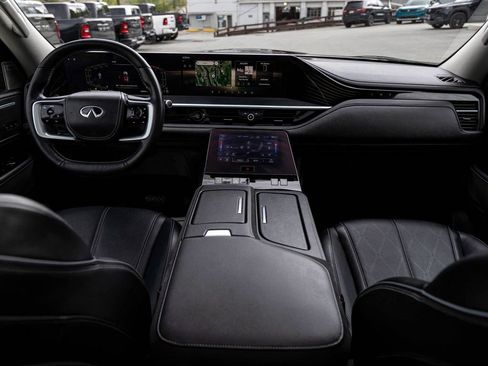 Used 2025 INFINITI QX80 Sensory AWD/4WD image 34