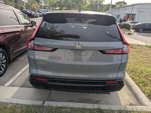 Used 2025 Honda CR-V EX-L image 4