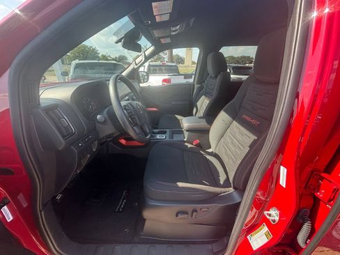 Used 2026 Nissan Frontier PRO-4X AWD/4WD image 25