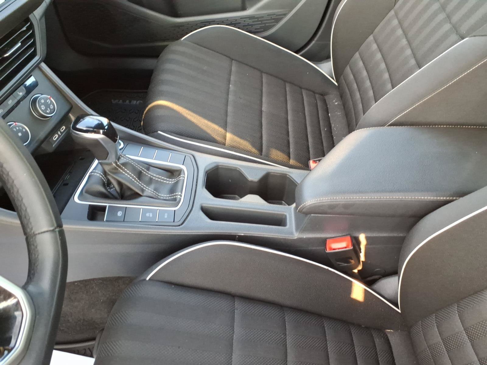 Used 2024 Volkswagen Jetta Sport FWD image 10