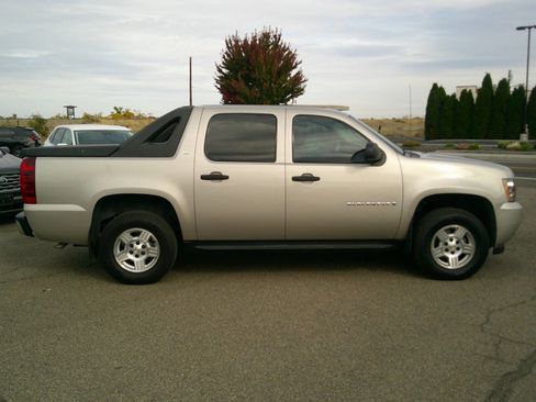 Used 2007 Chevrolet Avalanche LS image 8