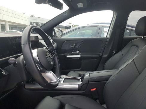Used 2025 Mercedes-Benz GLA 250 image 8