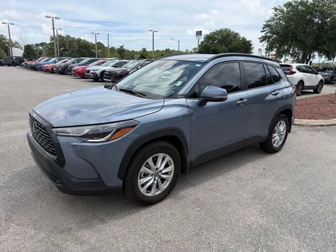 Used 2024 Toyota Corolla Cross LE FWD image 12
