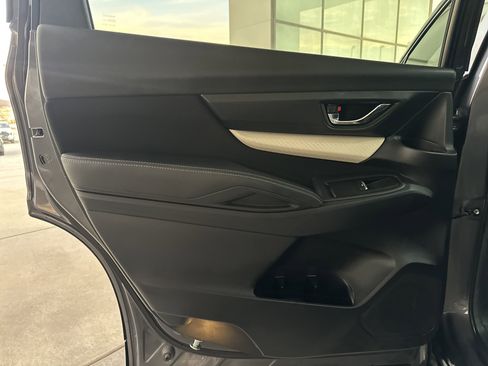 Used 2021 Subaru Ascent Premium w/ Convenience Package image 19