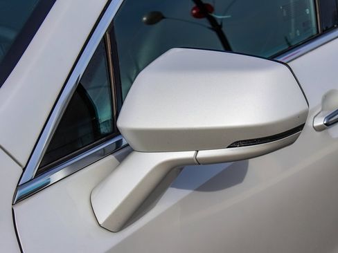 Used 2024 Cadillac XT4 Premium Luxury image 46