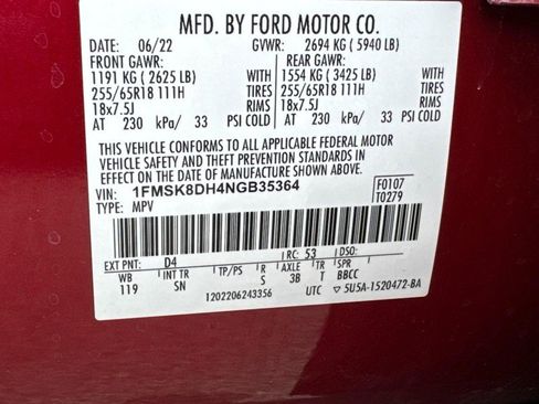 Used 2022 Ford Explorer XLT w/ Equipment Group 202A AWD/4WD image 26