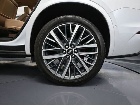 Used 2024 Cadillac XT6 Sport w/ Platinum Package image 13