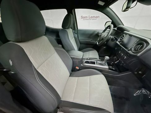 Used 2022 Toyota Tacoma TRD Sport image 26
