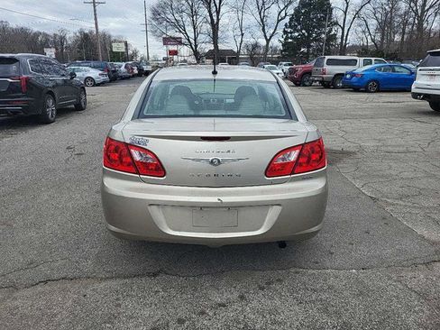 Used 2009 Chrysler Sebring Touring image 7