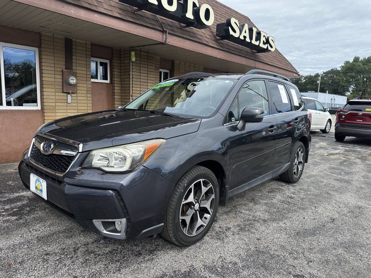 Used 2014 Subaru Forester 2.0XT Touring AWD/4WD image 2