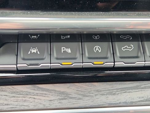 New 2026 GMC Sierra 1500 SLT w/ SLT Premium Package image 17