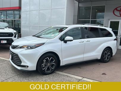 Certified 2025 Toyota Sienna Platinum
