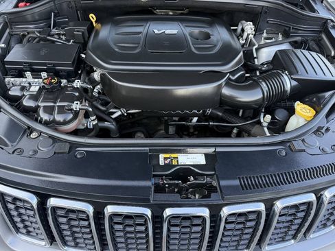 Used 2017 Jeep Grand Cherokee Limited AWD/4WD image 14