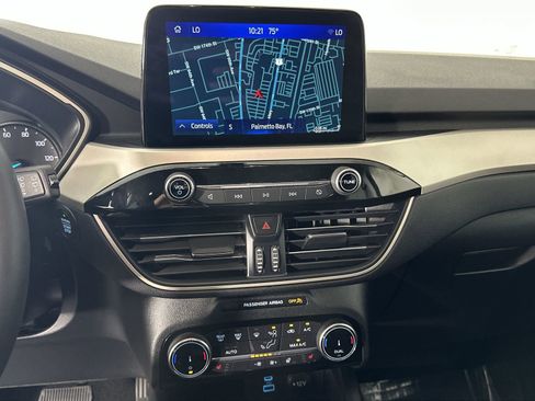 Used 2022 Ford Escape SEL image 21