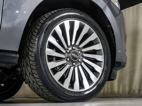 Used 2021 Lincoln Navigator L Reserve w/ Luxury Package AWD/4WD image 52