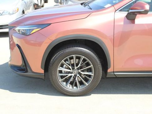 Certified 2025 Lexus NX 250 FWD w/ Accessory Package (2T) image 4